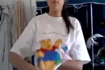Dokumentasi Gadis Cantik Live Bersantai Kasur