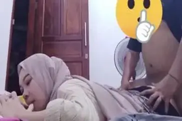 Ukhti Hijab Cantik Pasrah Servis Pijat Kasur